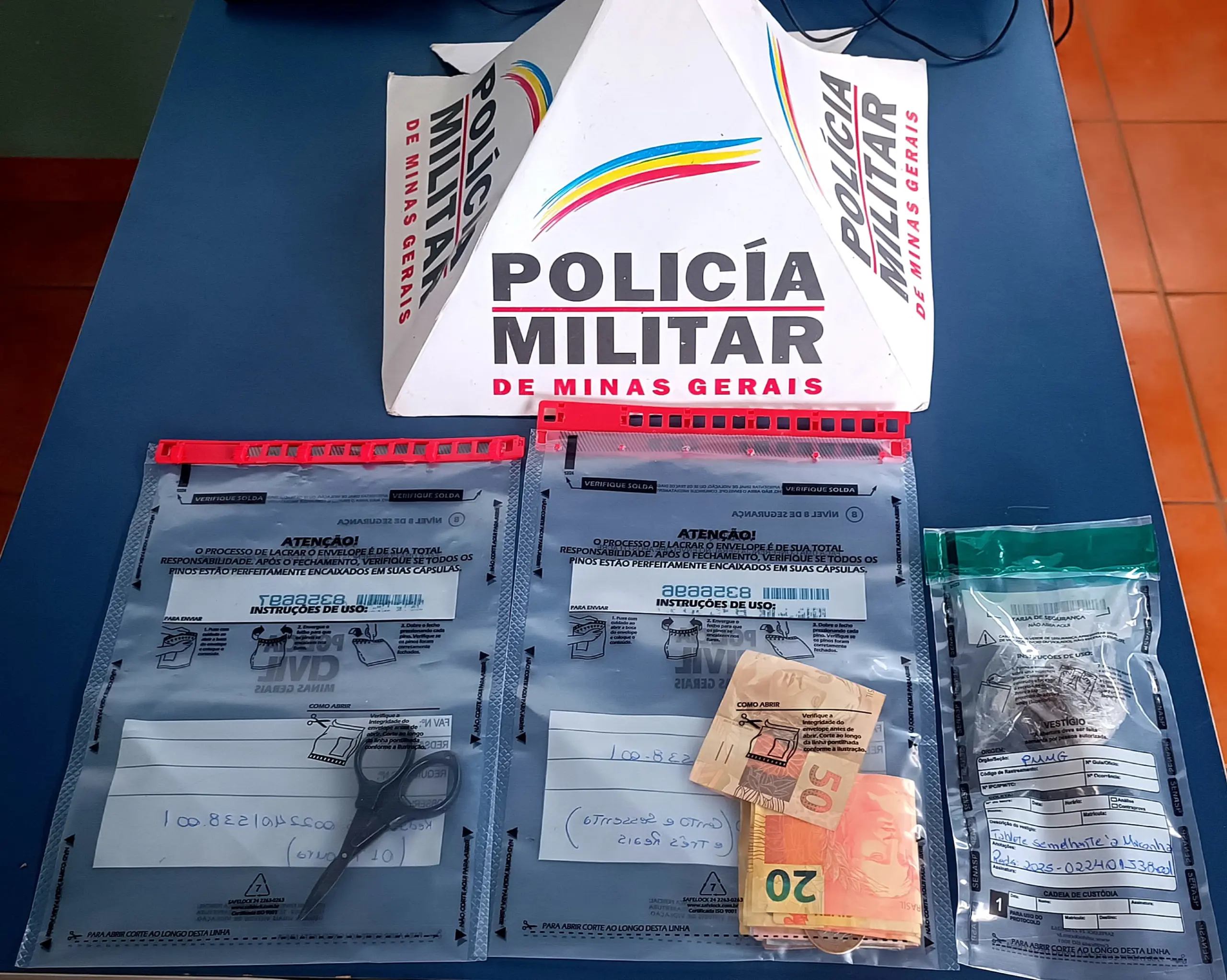 Menor confessa tráfico de drogas e contabiliza vendas até apreensão