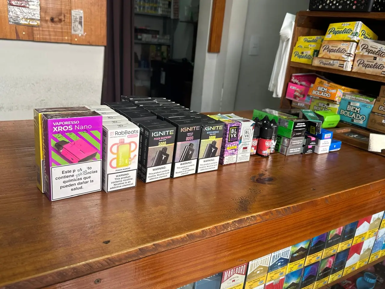 Operação mira venda de cigarros contrabandeados em Poços de Caldas e Alfenas