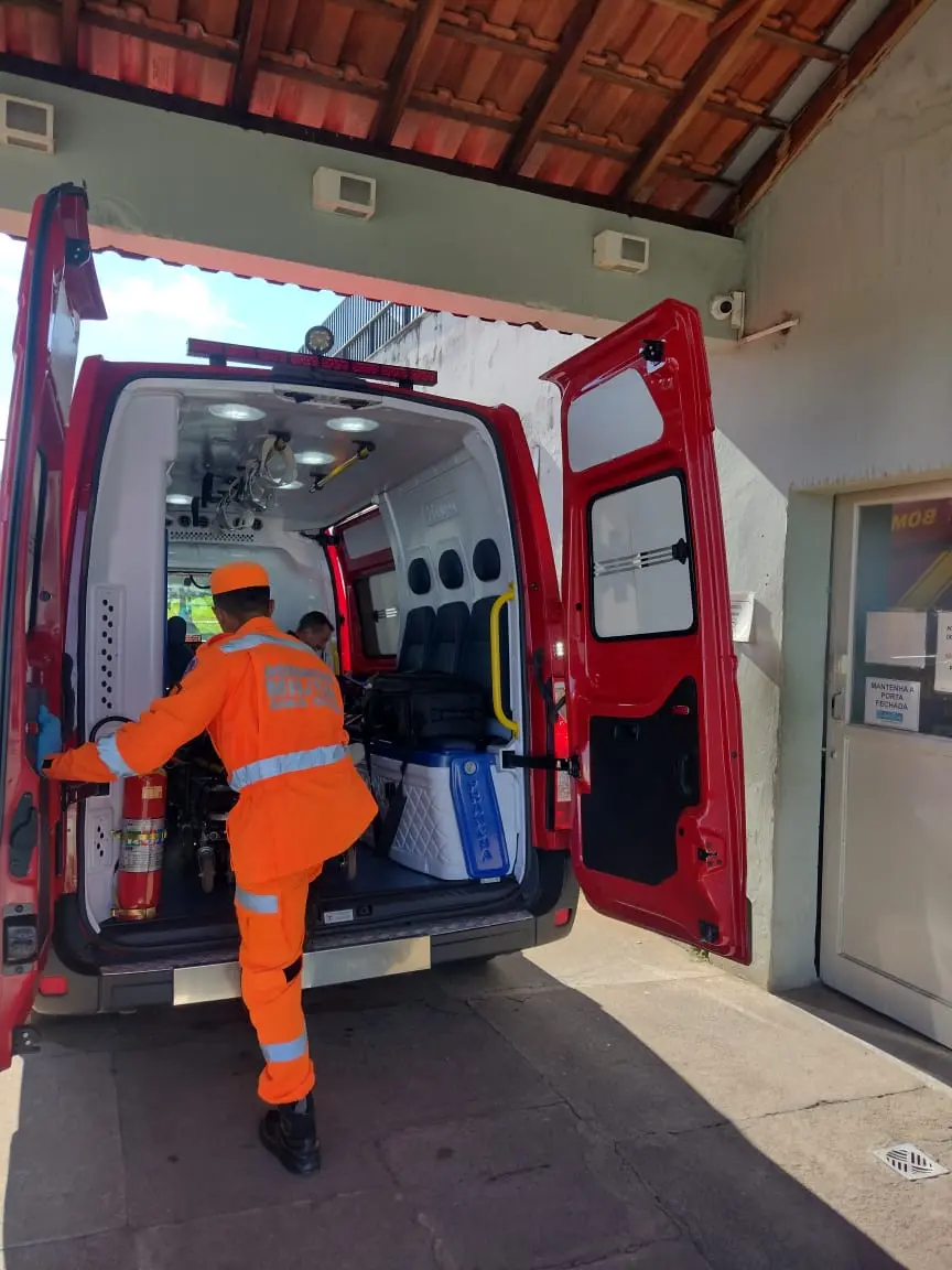 Trilheiro é resgatado após se ferir em acidente