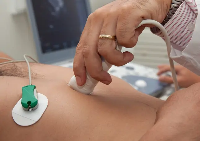 Mais de 1.900 pacientes aguardam por ecocardiograma transtorácico na rede pública de Poços