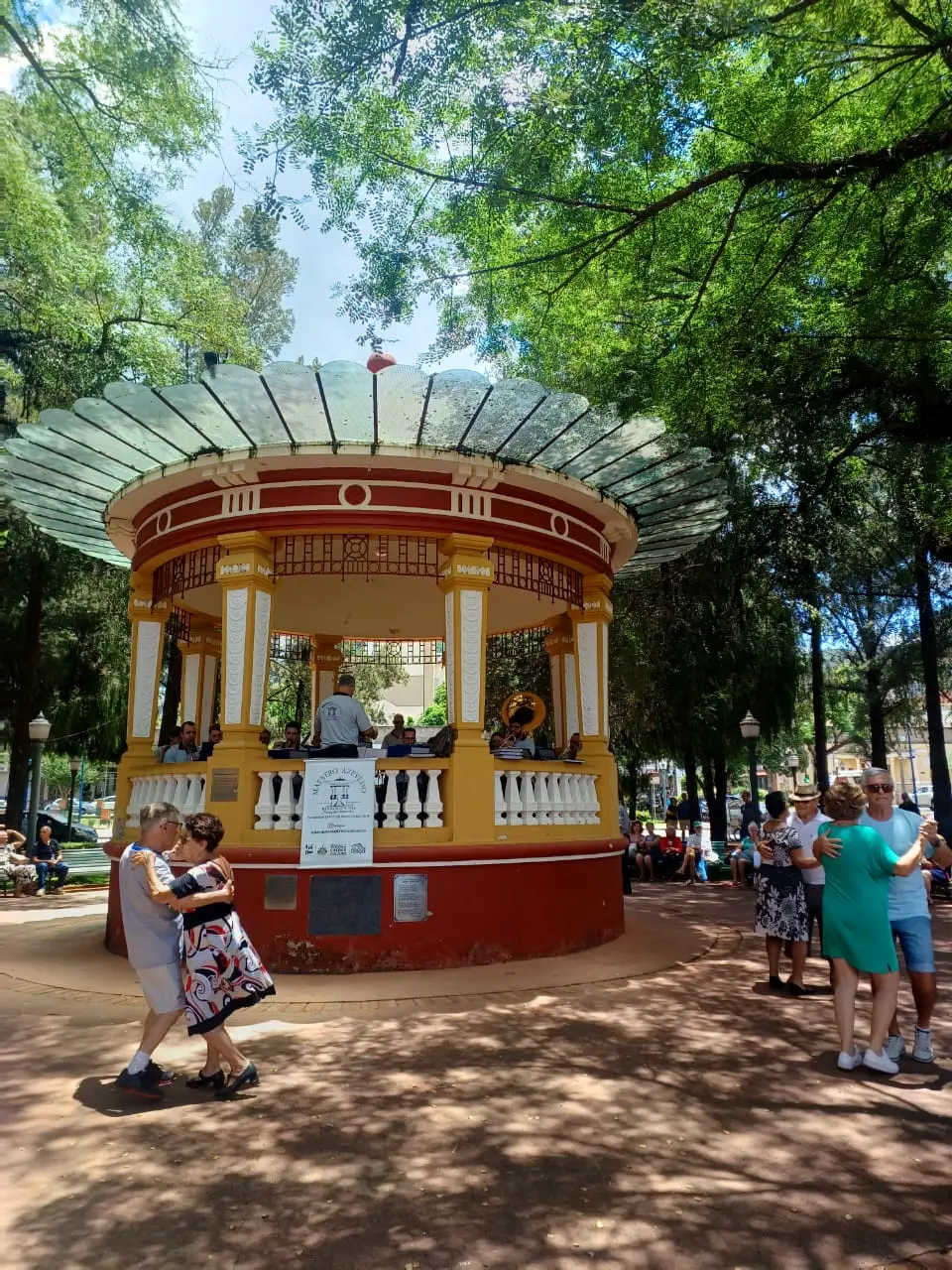 Poços está entre as 10 cidades mais felizes de Minas Gerais, segundo estudo