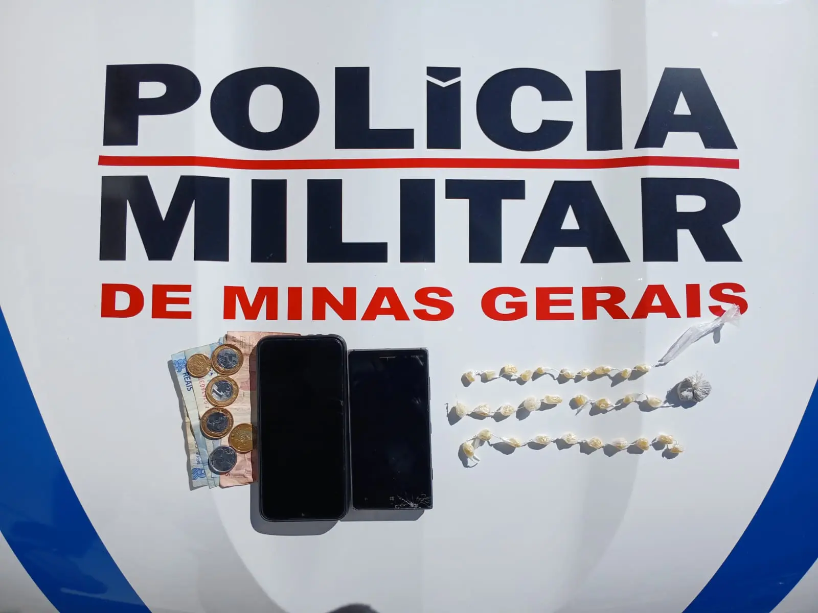 Polícia apreende menor com crack e maconha