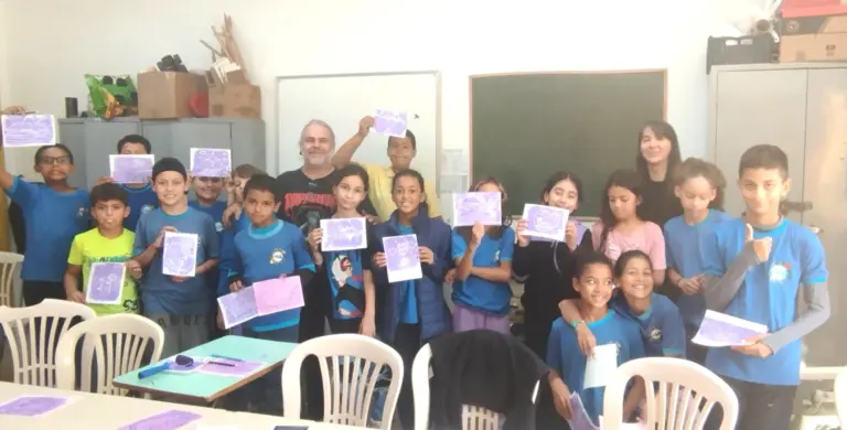 Projeto leva xilogravura alternativa a escolas públicas de Poços