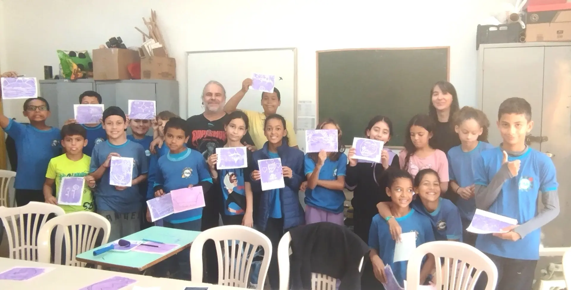 Projeto leva xilogravura alternativa a escolas públicas de Poços