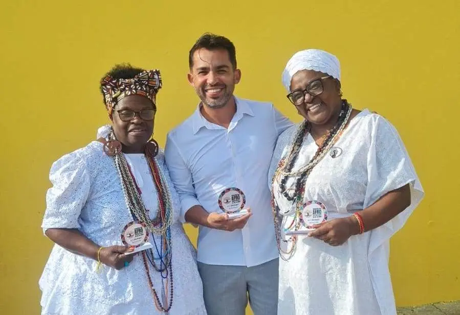 Representantes de Poços são homenageados com a Comenda Afro-mineira de Honra ao Mérito