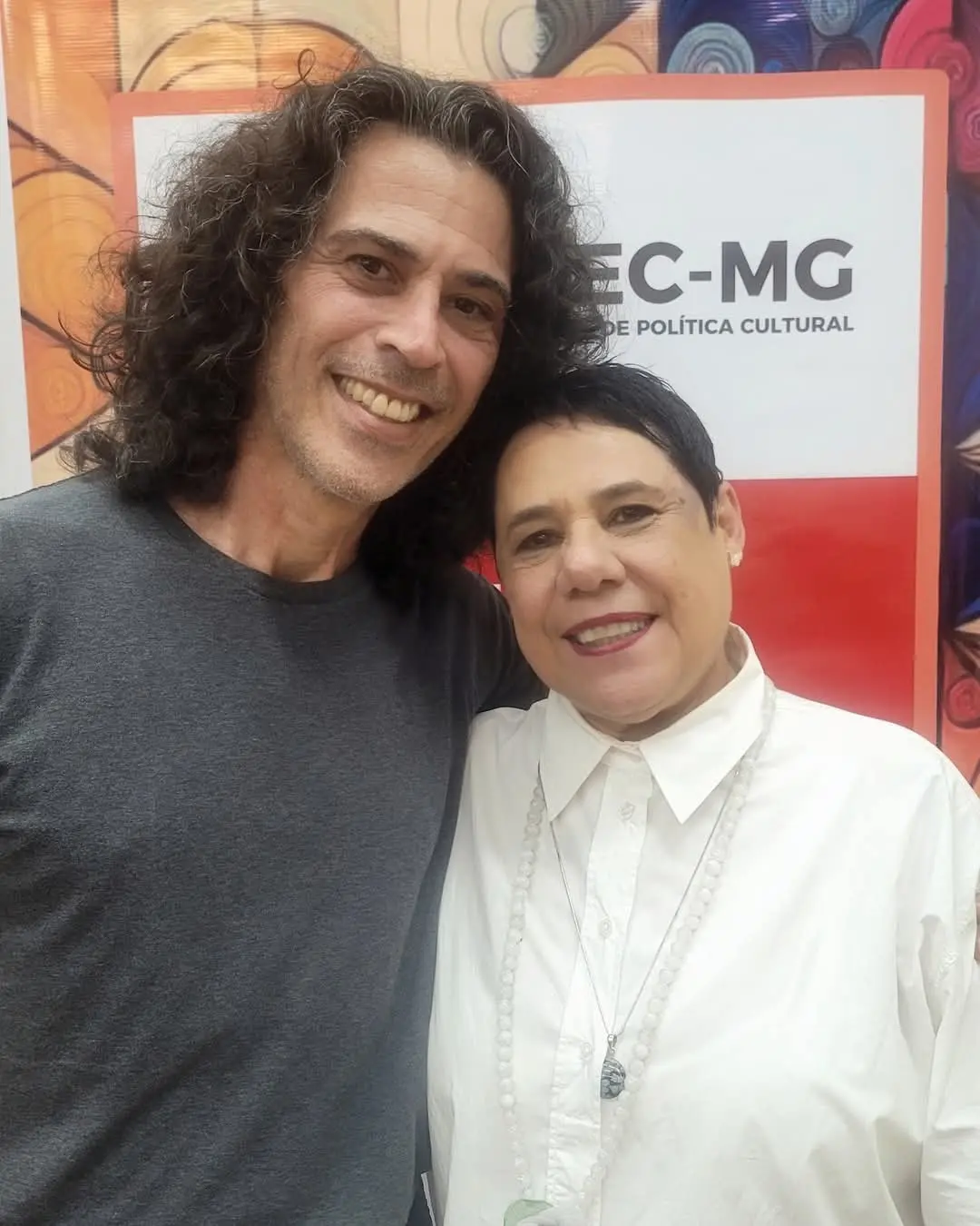Artista poços-caldense é homenageado com prêmio “Trajetória na Moda Mineira”