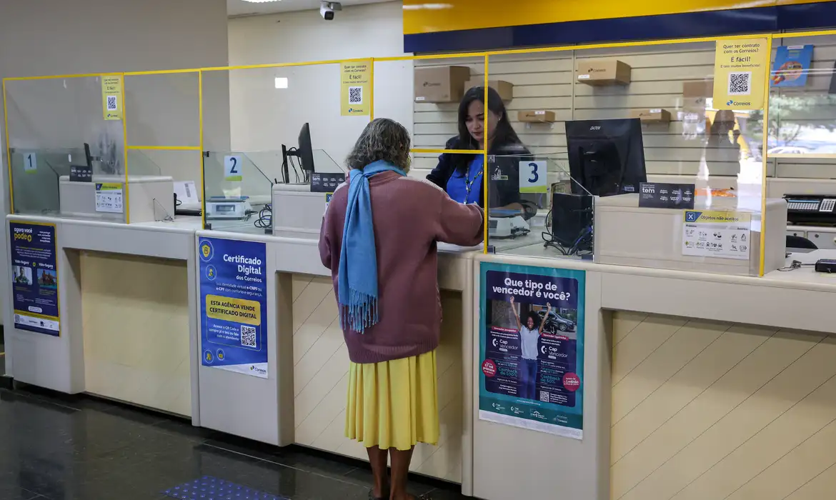 Mais de 60 mil vítimas de fraude no INSS são atendidas nos Correios