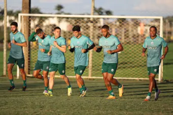 Caldense treina em Patos de Minas para jogo diante da URT