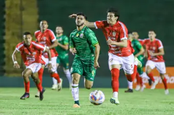 Caldense perde para o Uberaba; equipe abre o placar e leva três gols em 16 minutos
