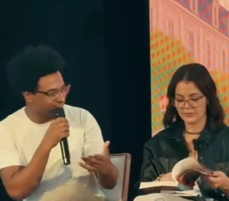 Escritora associa literatura marginal à prisão durante mesa do Flipoços