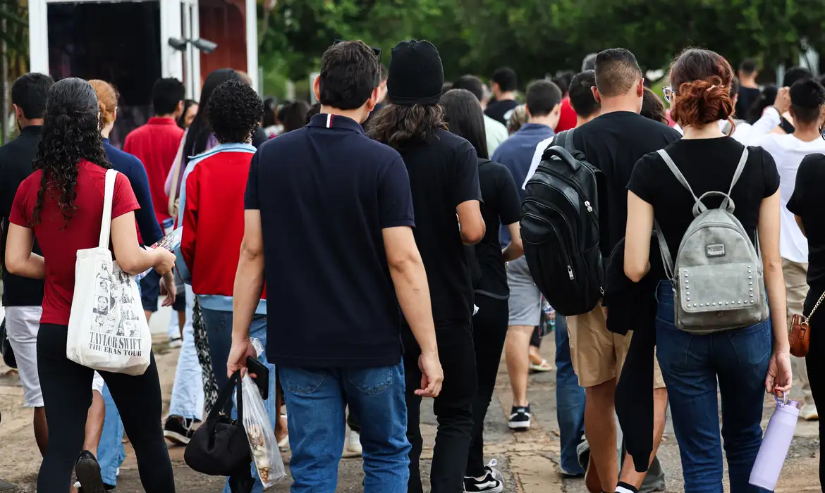 Estudantes da rede pública terão pré-inscrição automática no Enem