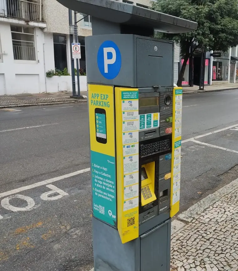 Novas ruas centrais deverão integrar o estacionamento rotativo em Poços