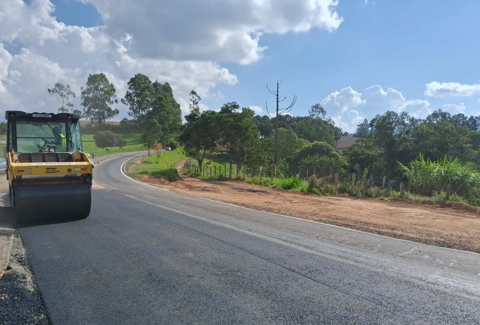 Confira locais com obras de manutenção em rodovias da região