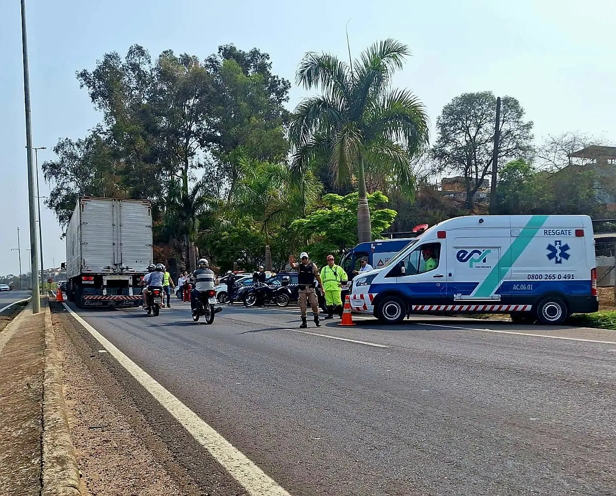 Mais de 360 mil veículos circularam pelas estradas do sul de Minas no feriado do Dia do Trabalhador