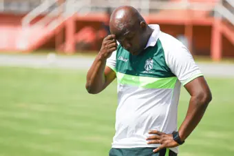 Caldense anuncia demissão do técnico Thiago Oliveira após derrota