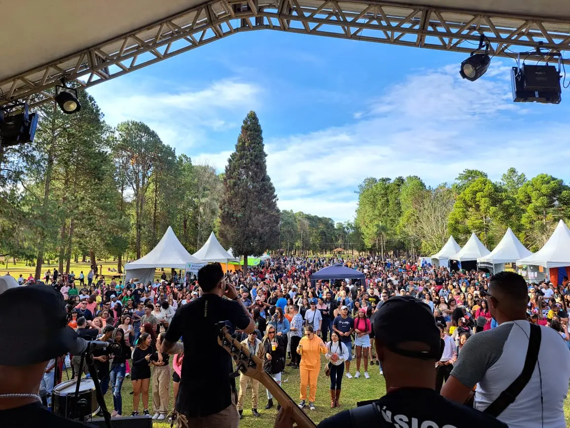 Domingo é Dia do Pagode no Parque Ecológico da zona sul