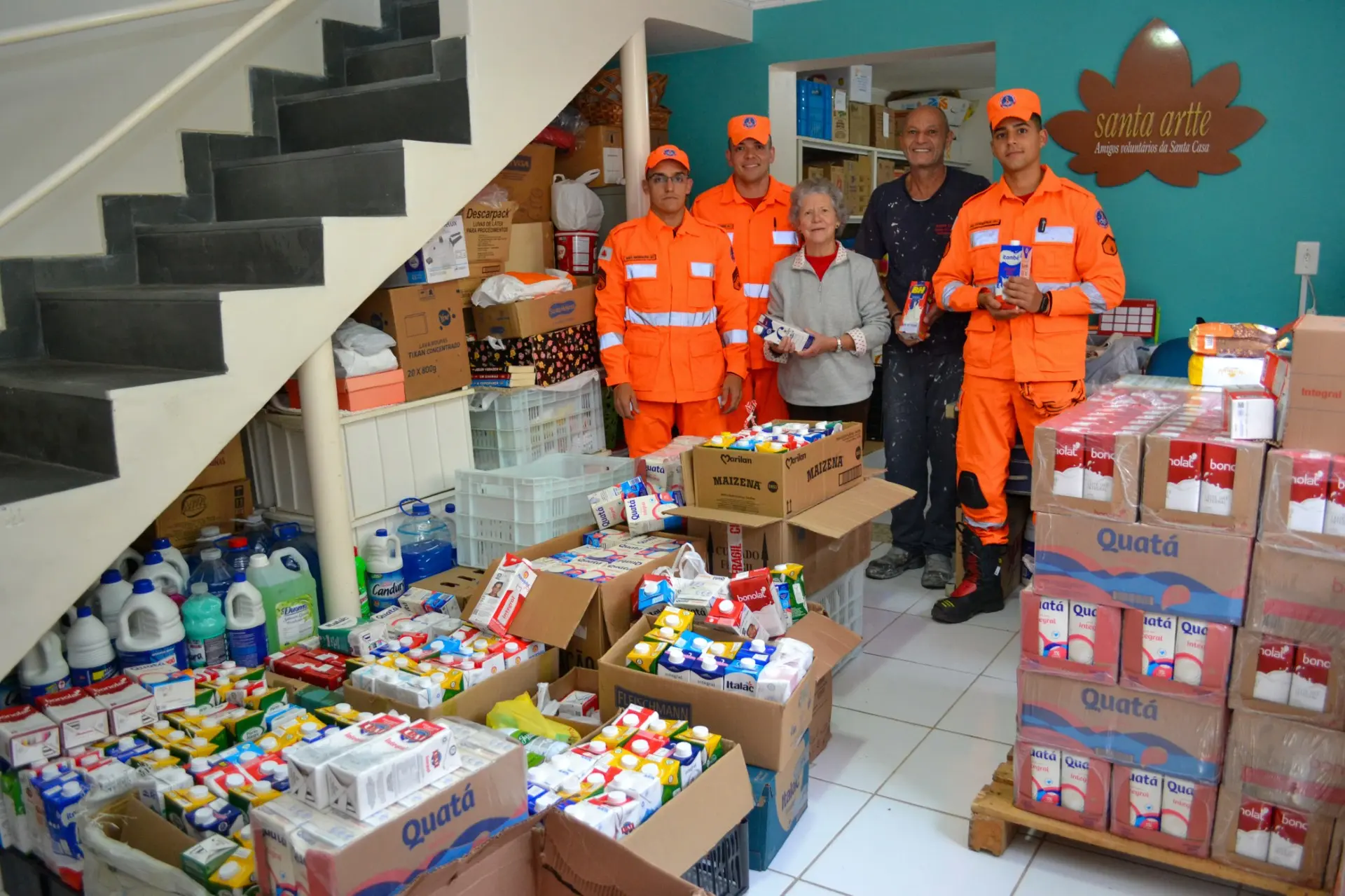 Corrida dos Bombeiros arrecada quase 500 litros de leite para o Café Cacon de Poços