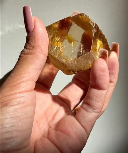 Segundo maior diamante brasileiro é registrado em área garimpeira de Minas Gerais