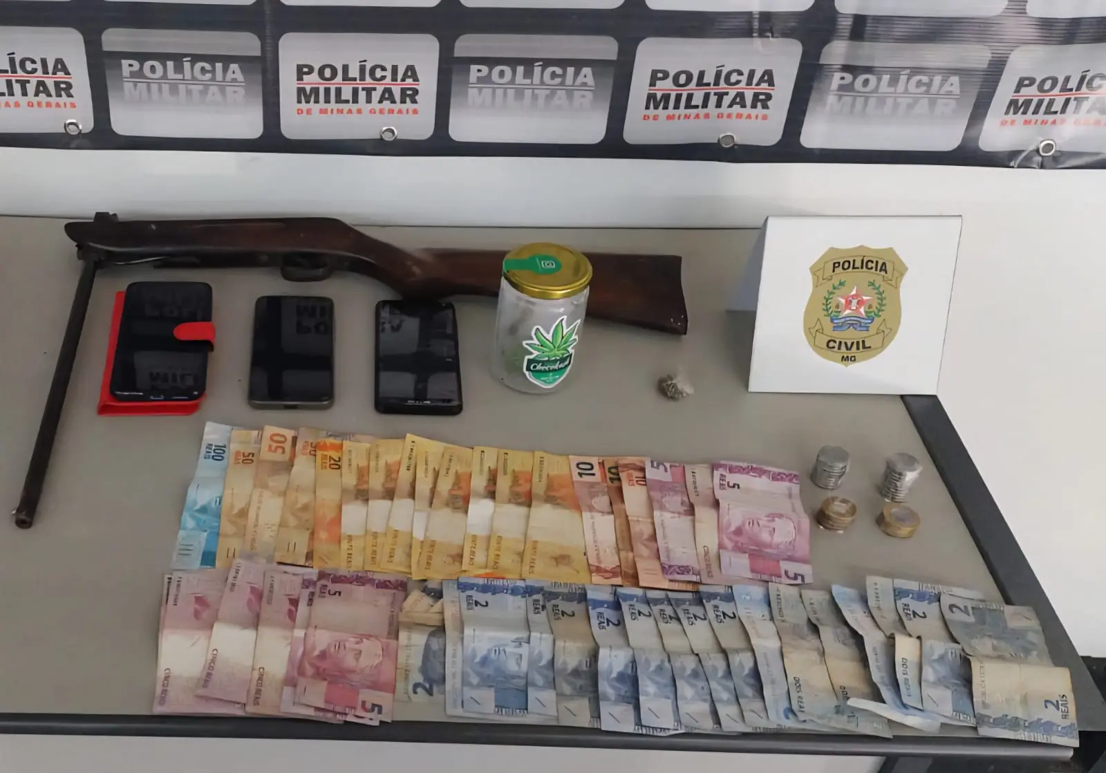 Eixo Duplo | Operação contra o tráfico de drogas prende sete no sul de Minas