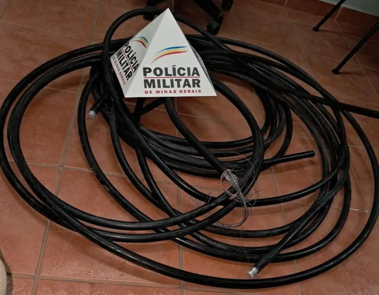 Dois homens são presos por furto de fiação em Poços de Caldas
