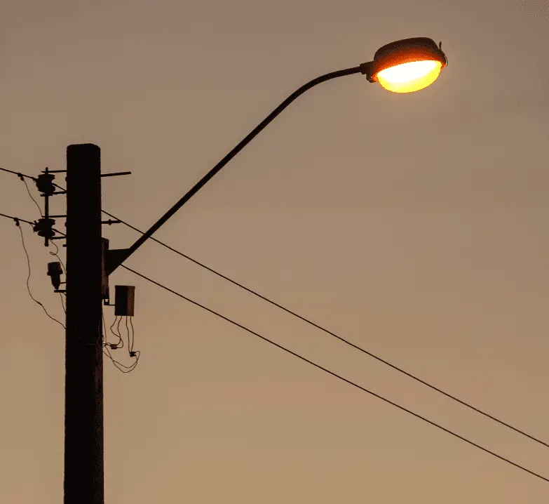 Bairros da zona oeste têm desligamentos de energia nesta quinta-feira