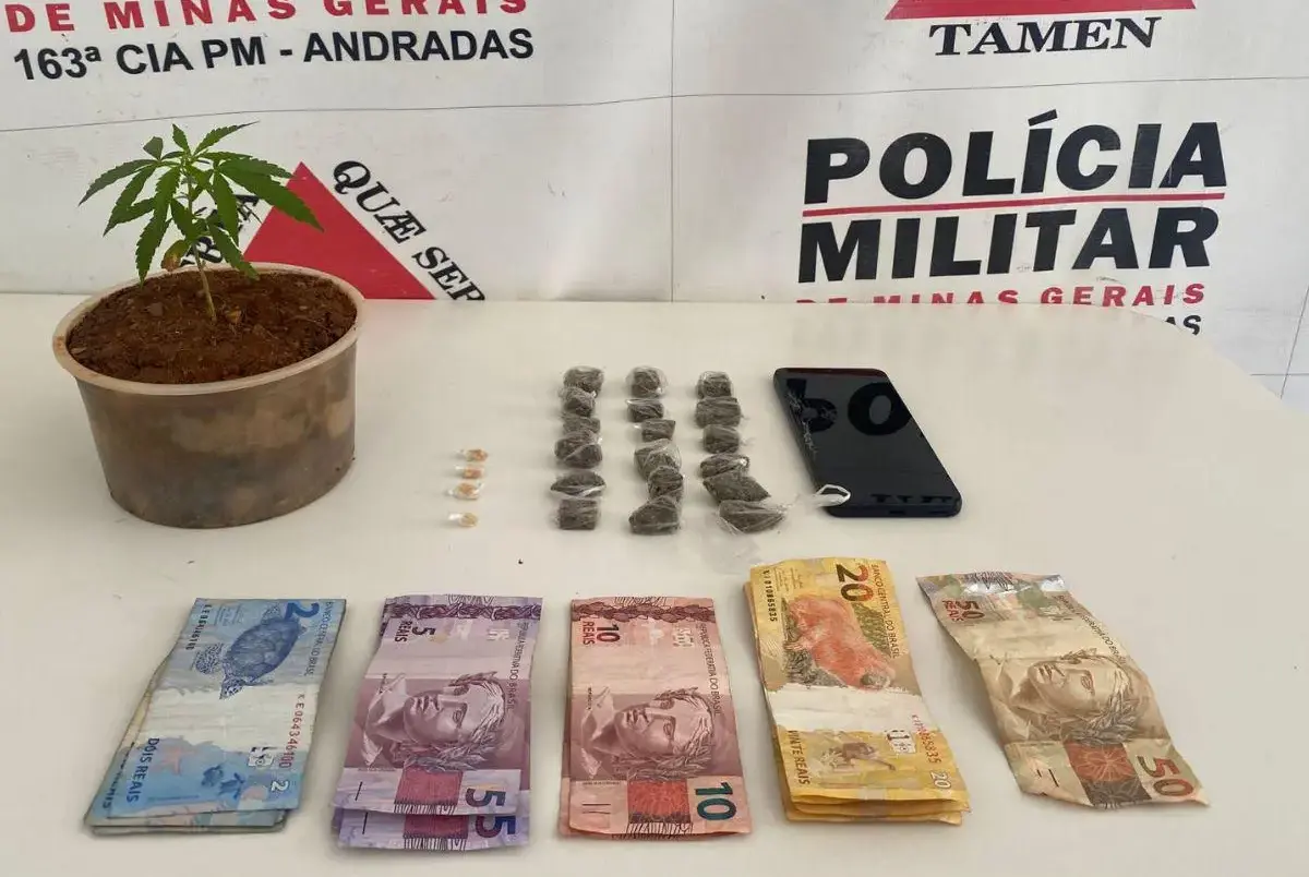 Menor de 16 anos é pego com crack maconha e dinheiro