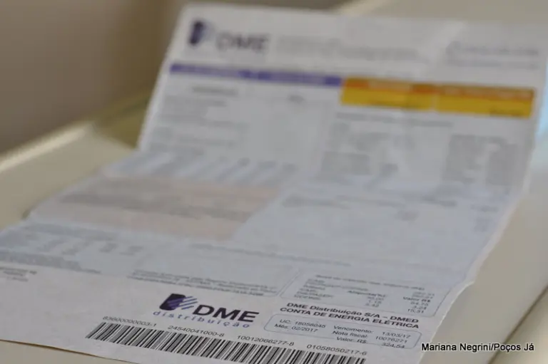 Conta de luz terá desconto em agosto; entenda
