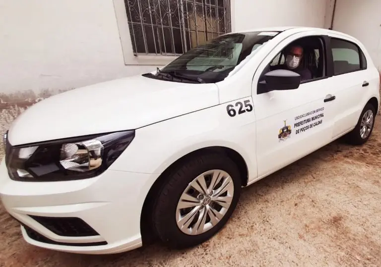Frota municipal: 328 veículos, gasto mensal de R$ 160 mil com combustível e estudos para terceirização