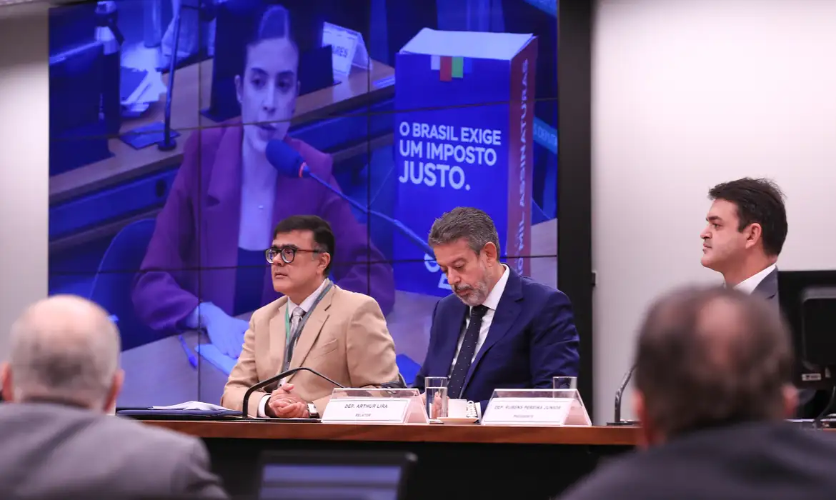 Câmara federal aprova isenção do IR para quem ganha até R$ 5 mil