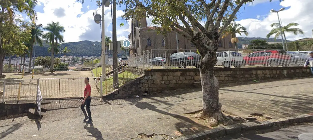 Vereador cobra ações sobre uso do pátio da igreja São Benedito por pessoas em situação de rua