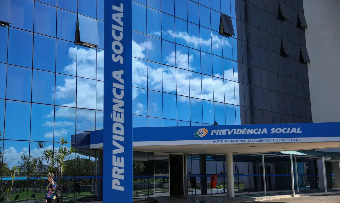 INSS muda regras da aposentadoria e amplia direitos de trabalhadores