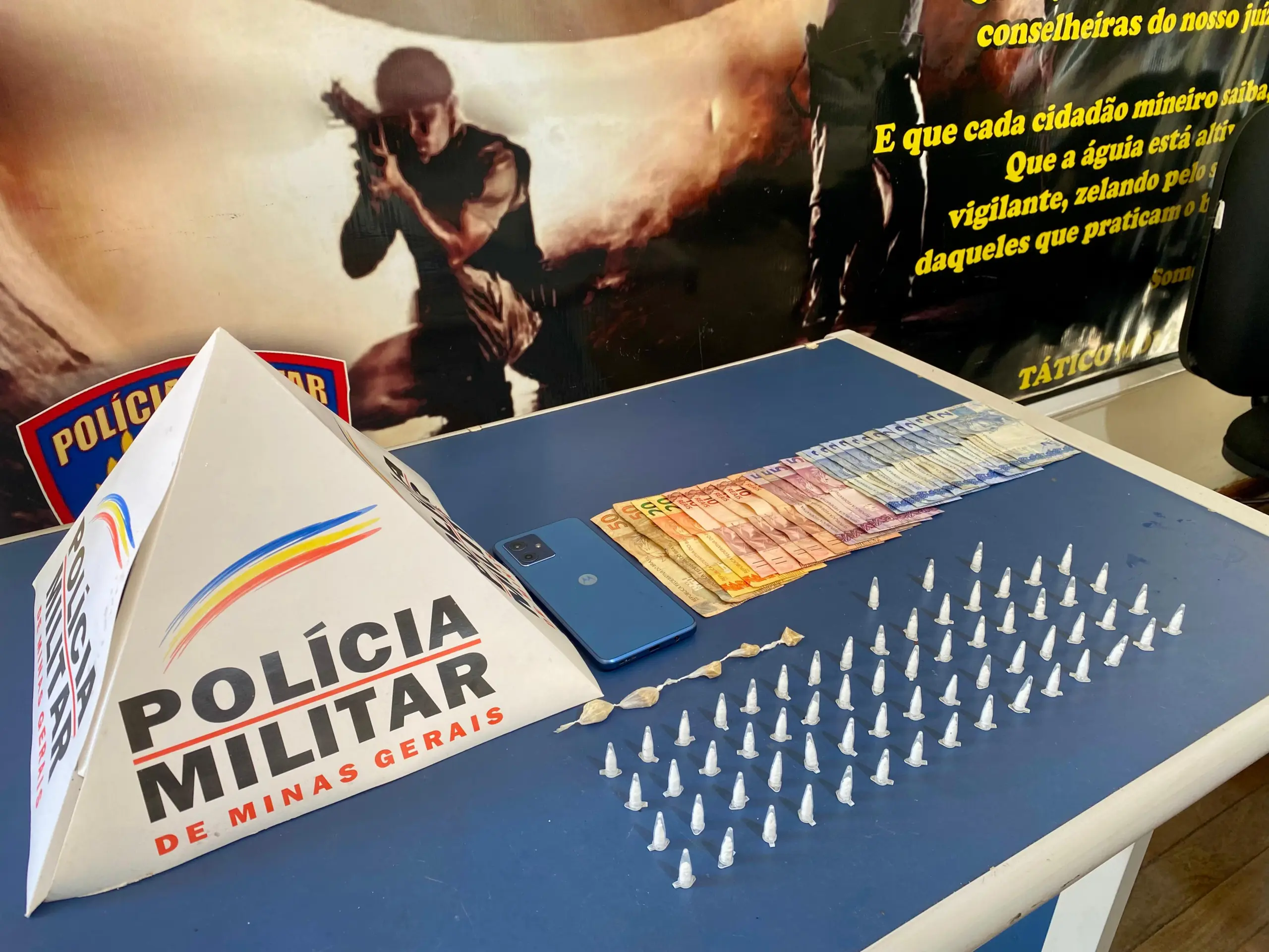 Polícia prende homem por tráfico de drogas na zona oeste de Poços de Caldas