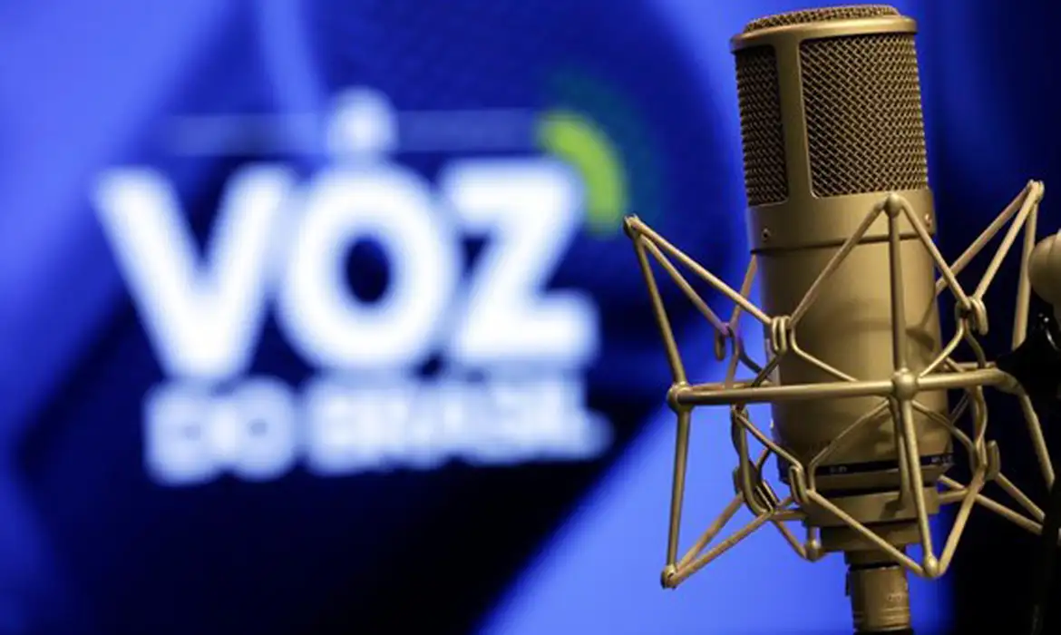 "A Voz do Brasil" comemora 90 anos no ar