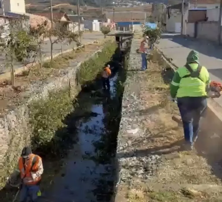 Mutirão leva melhorias a todos os bairros de Poços