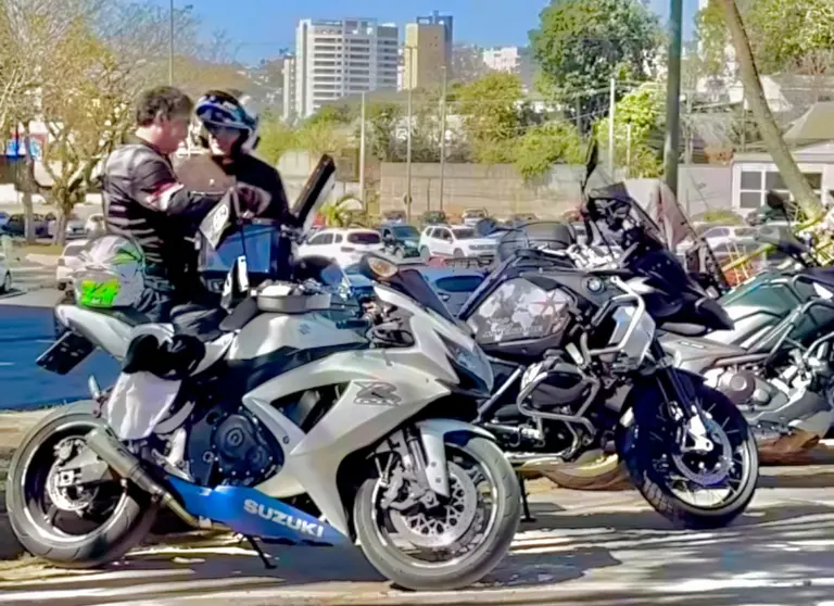 Poços Moto Festival tem início com rock, gastronomia e exposição