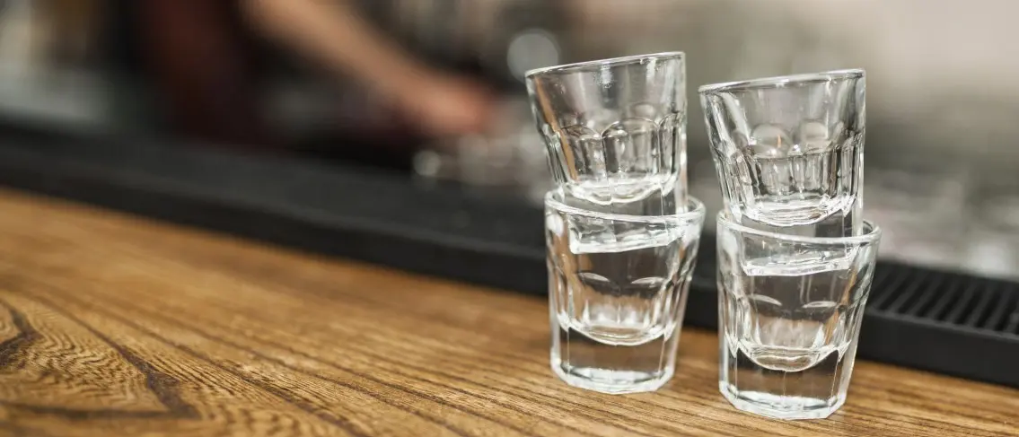 Governo de Minas sanciona lei que vai facilitar a produção de cachaça e aguardente de cana