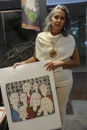 Do enxoval da bisavó ao pincel: artista transforma memória em arte