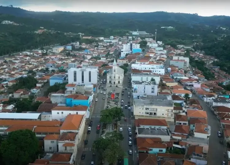 Pesquisador resgata história negra perdida entre ruas e parques de Cabo Verde