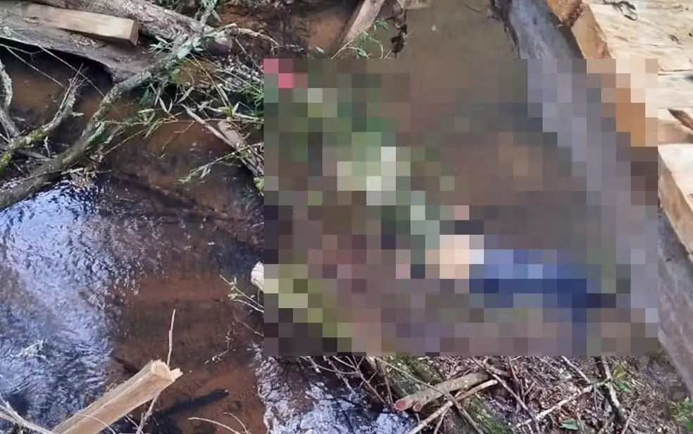 Filho é indiciado por duplo homicídio após matar a mãe e idoso que testemunhou crime