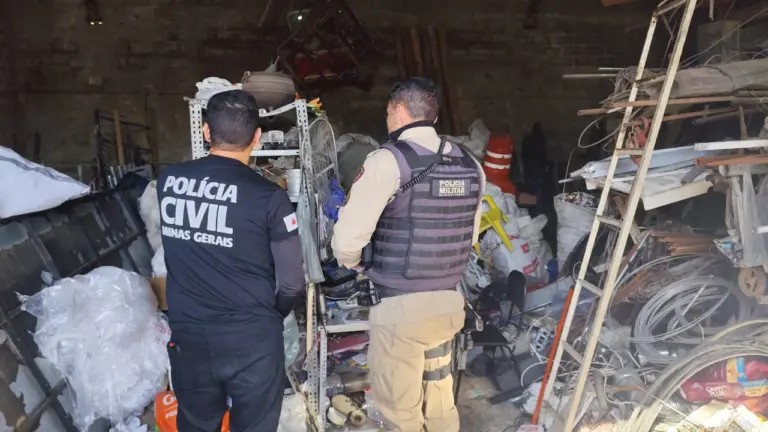 Operação apreende uma tonelada e meia de fios e fecha ferro-velhos irregulares