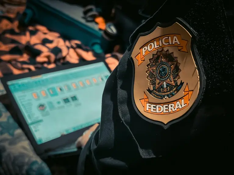 Suspeito de abuso infantojuvenil é preso pela PF em MG após denúncia do FBI