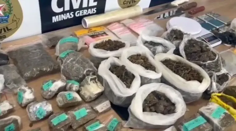 Polícia apreende grande quantidade de drogas na zona sul de Poços de Caldas