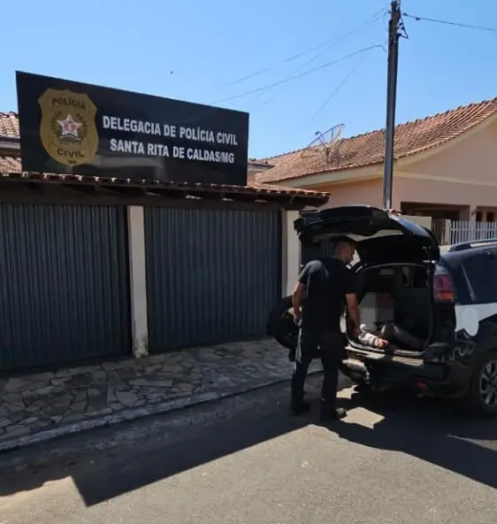 Homem descumpre medida protetiva e é preso em Santa Rita de Caldas