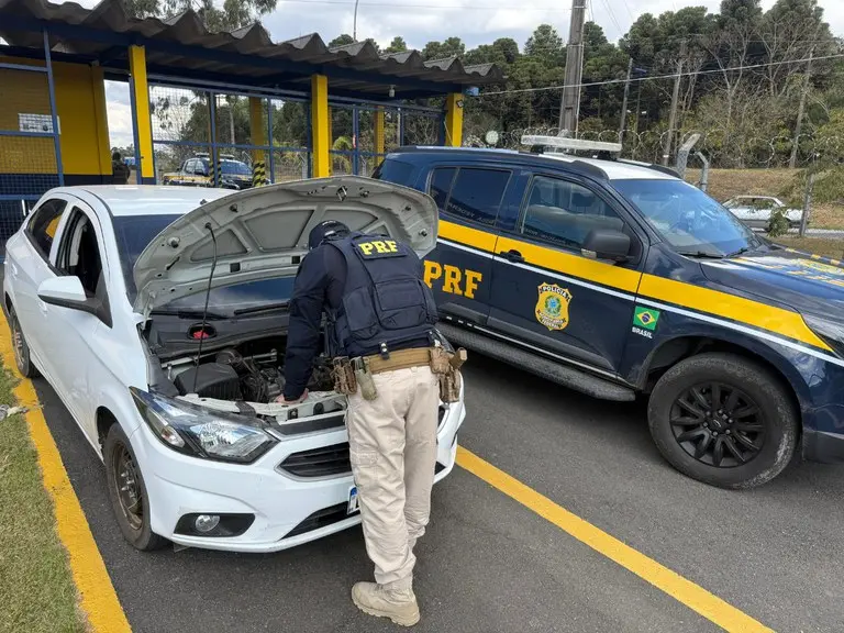 PRF recupera veículo furtado há sete meses
