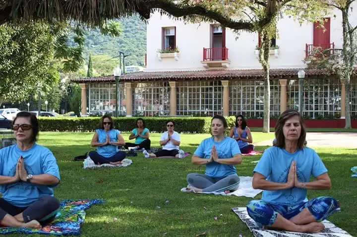 Domingo tem yoga ao ar livre no Parque José Affonso Junqueira