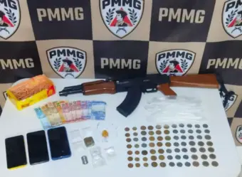 PM desarticula ponto de vendas de drogas e prende suspeito em Andradas