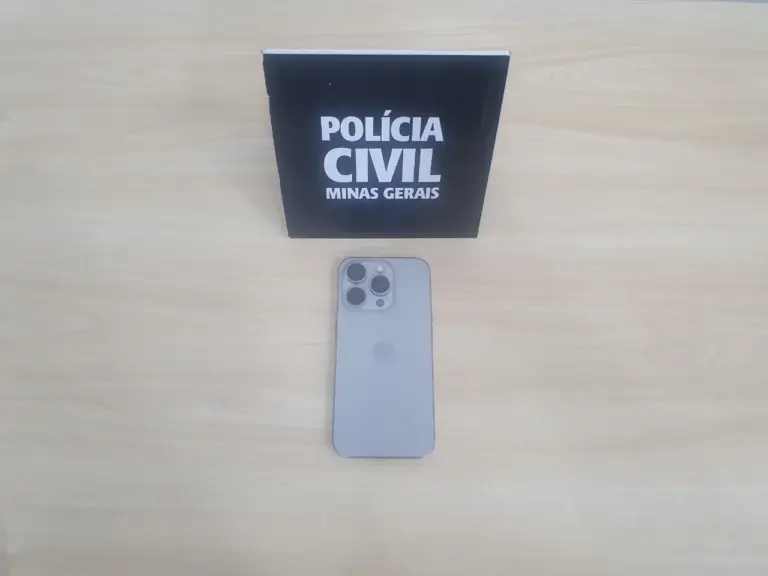 Polícia Civil recupera iPhone de R$ 7 mil furtado e identifica pai e filho como suspeitos