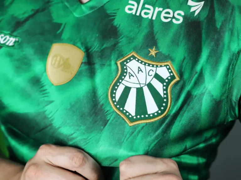 A Associação Atlética Caldense se prepara para um encontro de celebração ao seu centenário. No sábado (6) , a Veterana promove uma partida com ex-atletas,