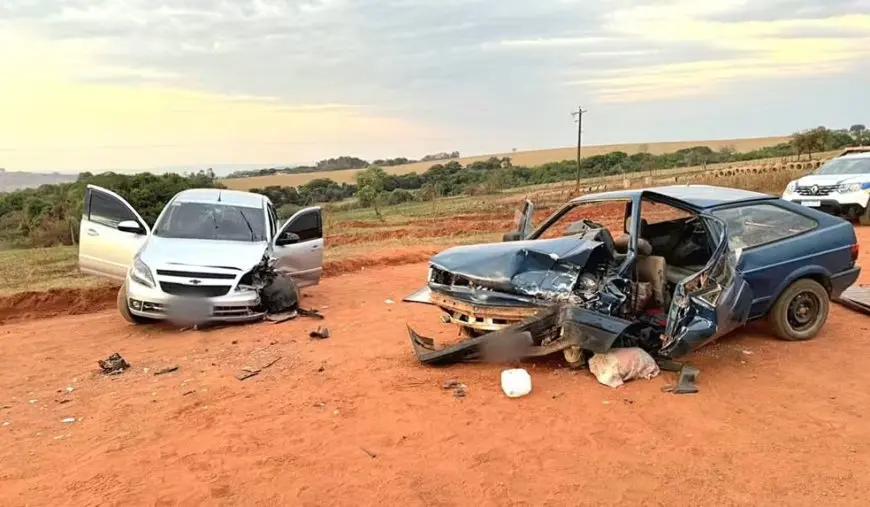 Criança de 11 anos dirige carro e se envolve em grave acidente com sete feridos em MG