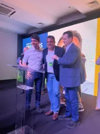 Prefeito Paulo Ney se filia ao PSD em ato com Kassab e Cássio Soares em BH